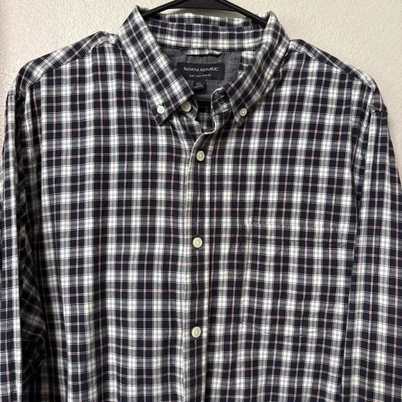 #765 Banana Republic Men’s Plaid Long Sleeve Button-Down Shirt Size XL - Picture 2 of 11